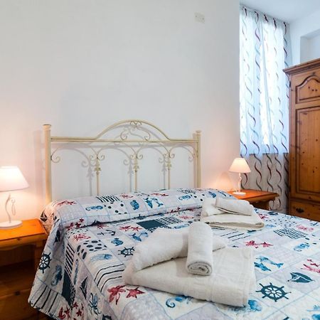 Camera Con Bagno Villa Isabel Cala Gonone Extérieur photo